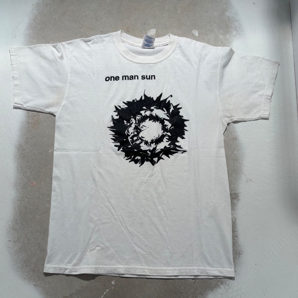 One Man Sun Rare Band T-Shirt Mens Medium White Graphic Tee Gildan Heavy Cotton